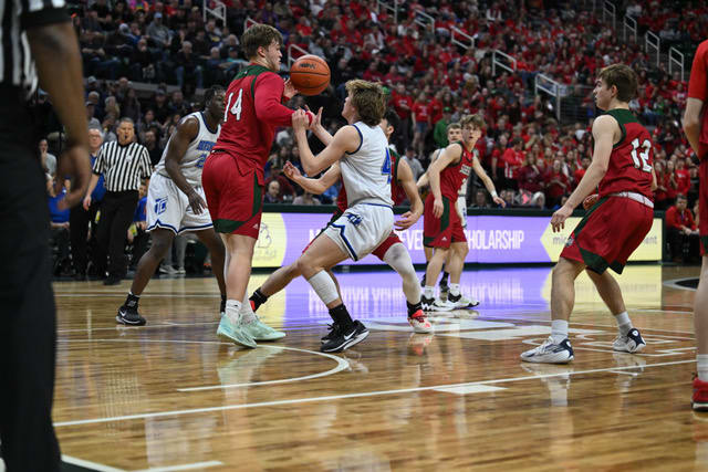 Sacred Heart vs Tri-Unity Christian MHSAA Division 4 title game -- Scott Hasse23